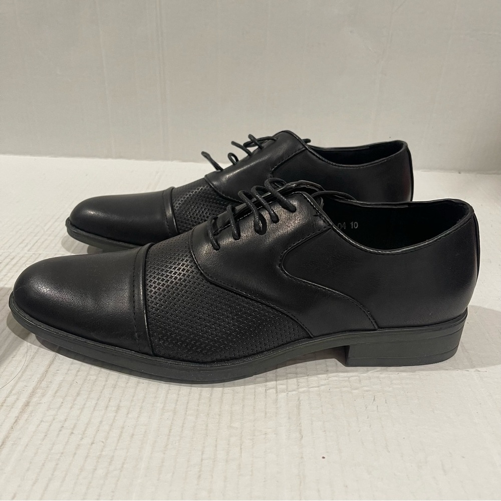 Men’s Royal Shoes Black Faux Leather Oxford Shoes Size 10 US!